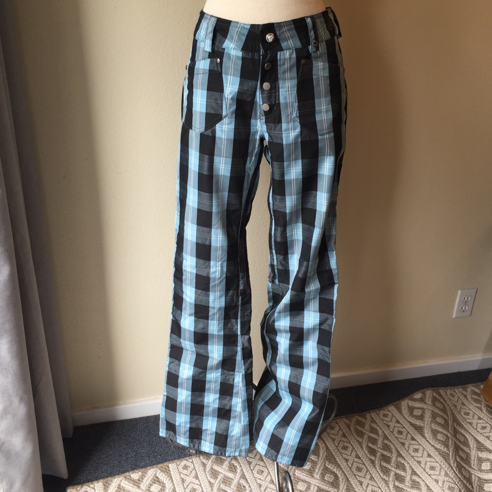 Burton slim fit ski pant. Size M